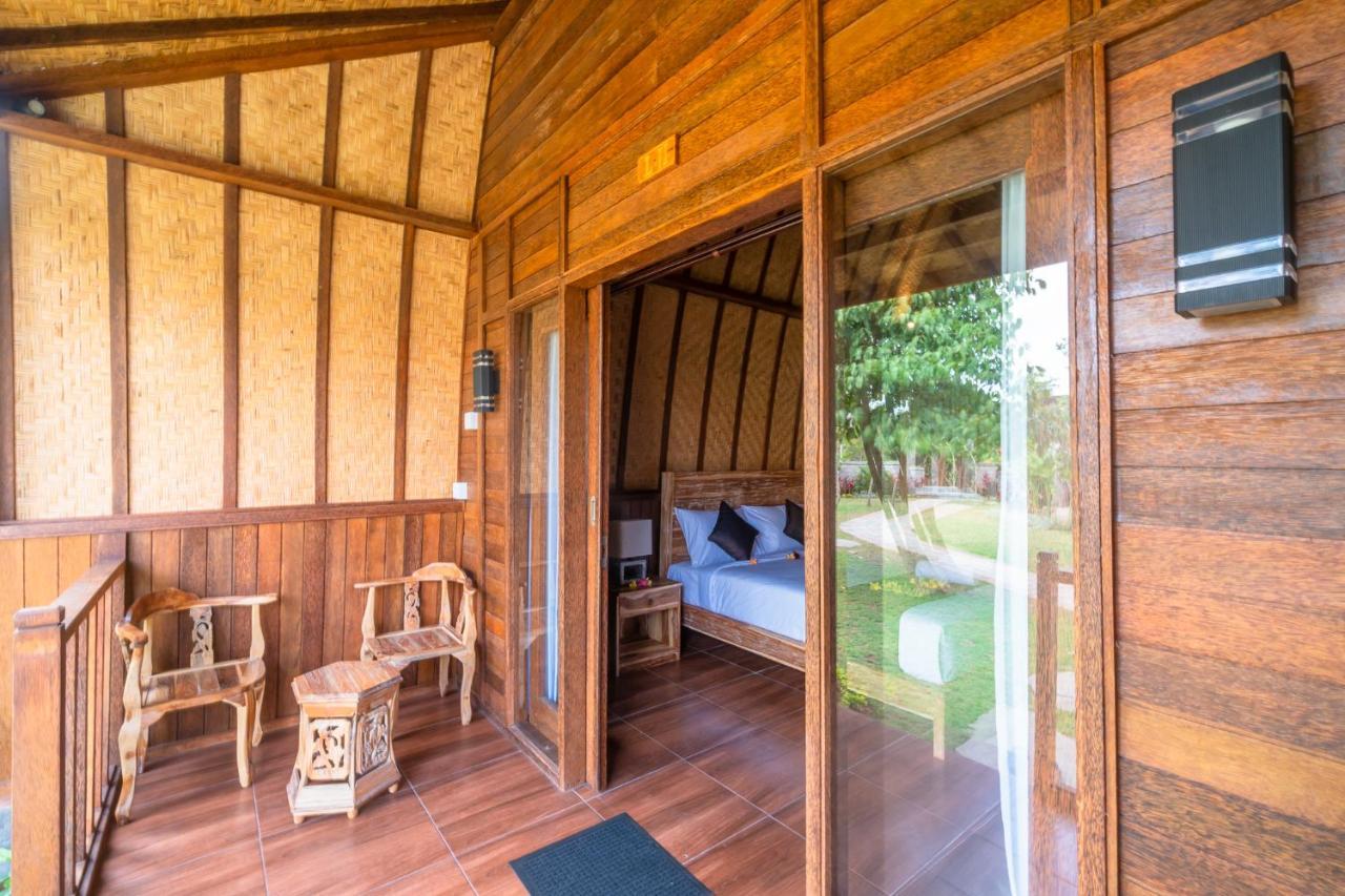 Wooden Puri Guesthouse Uluwatu  Exterior photo