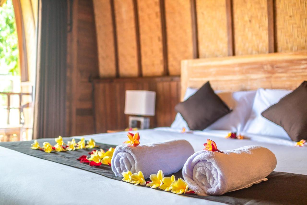 Wooden Puri Guesthouse Uluwatu  Exterior photo