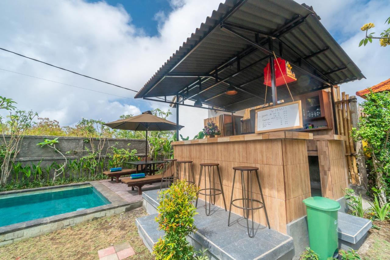Wooden Puri Guesthouse Uluwatu  Exterior photo