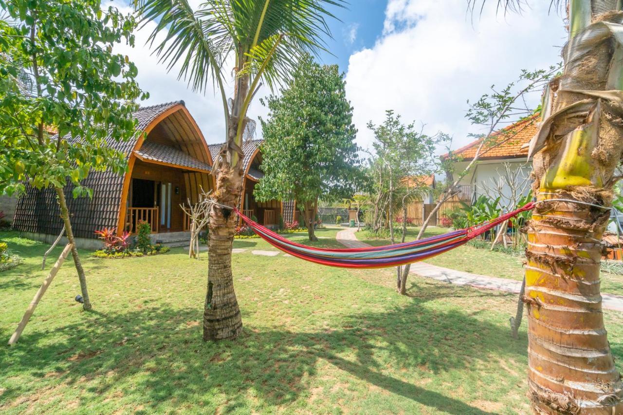 Wooden Puri Guesthouse Uluwatu  Exterior photo