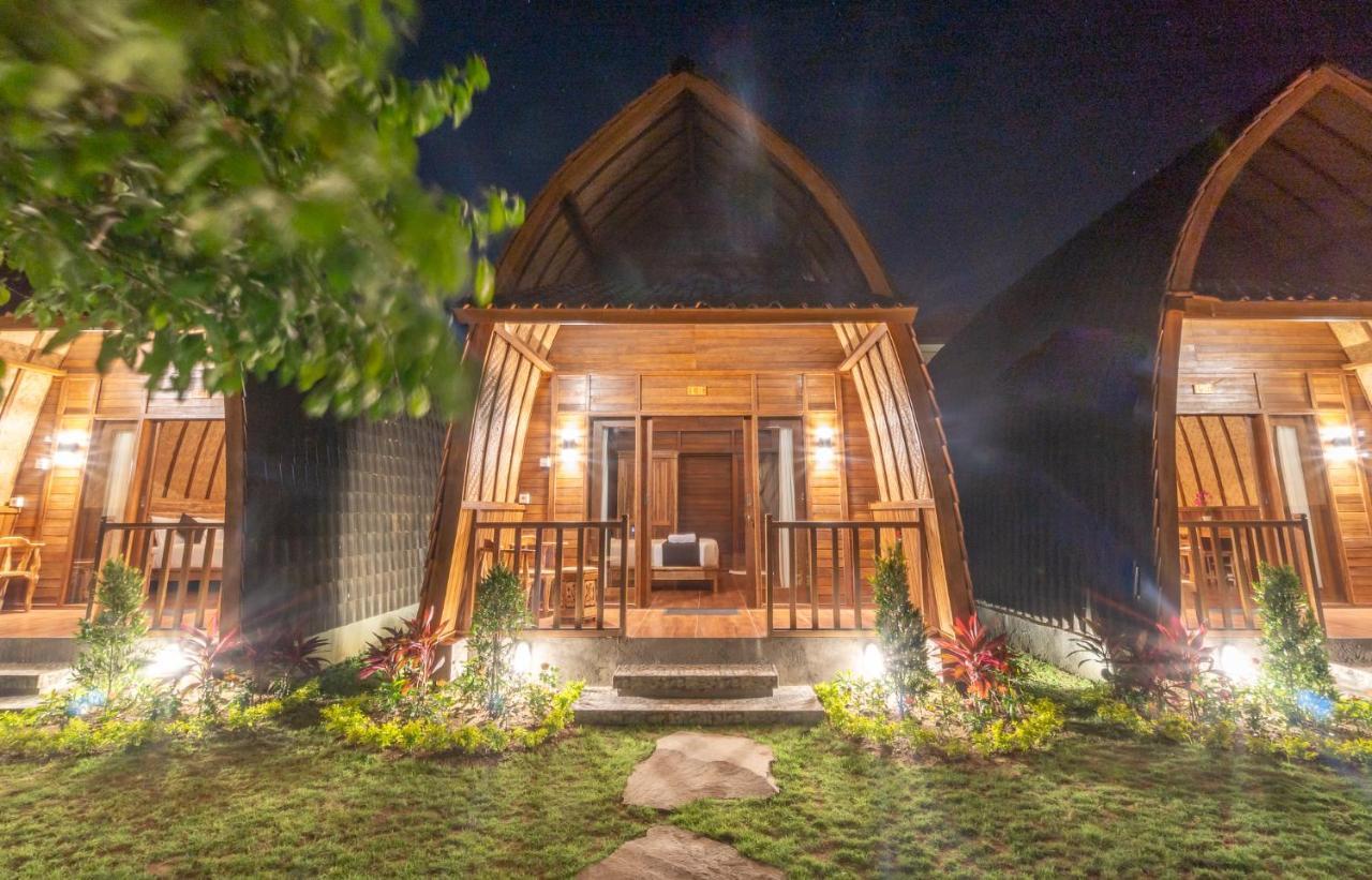 Wooden Puri Guesthouse Uluwatu  Exterior photo